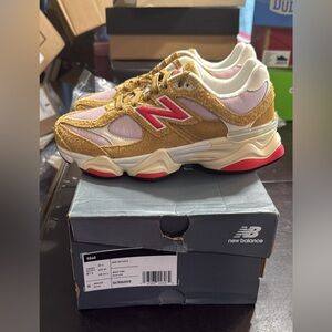Brand new 9060 New Balance Beige/ Pink 6.5y/8 women